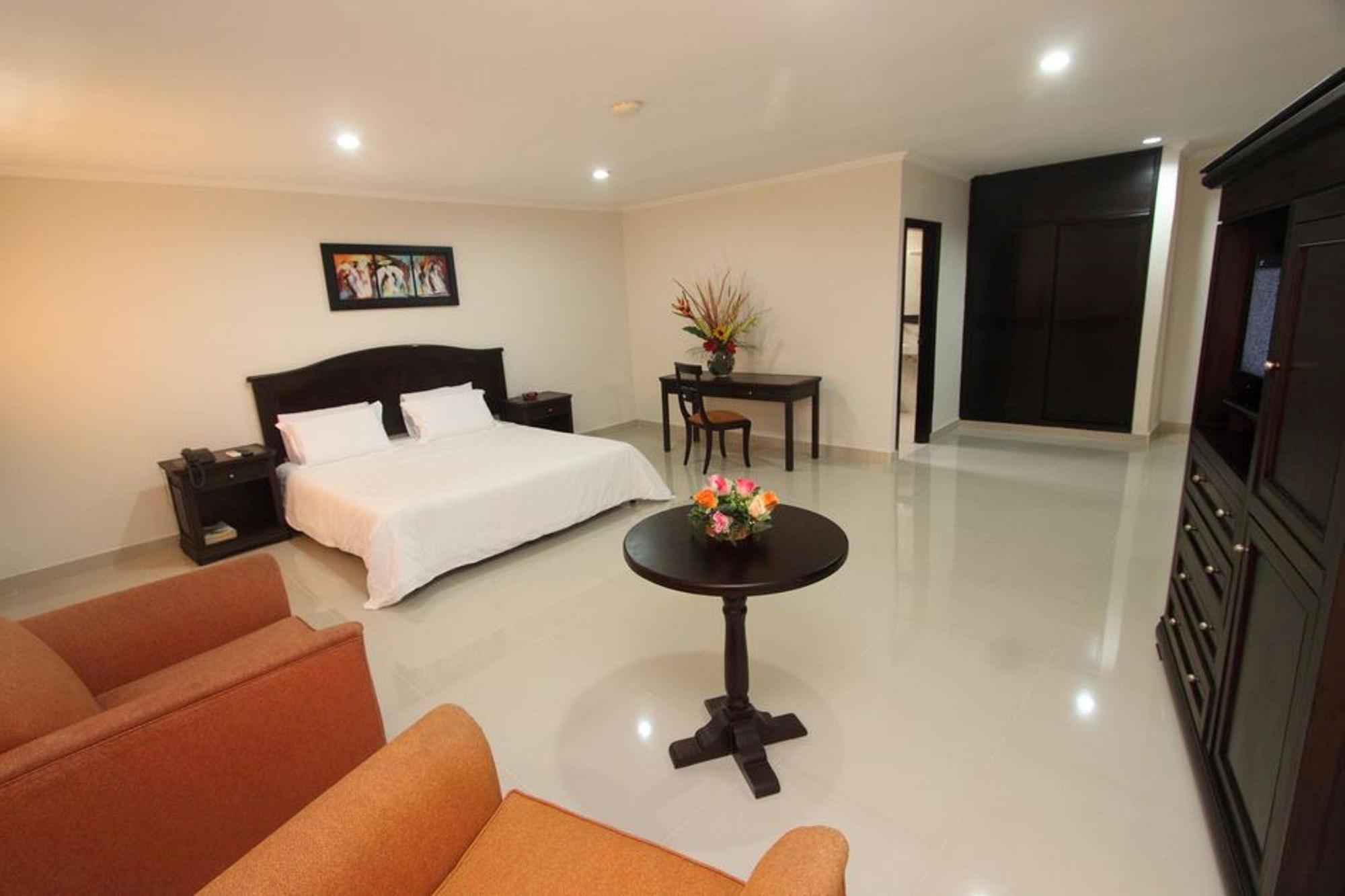 Hotel Puerta De Oro Barranquilla  Bagian luar foto