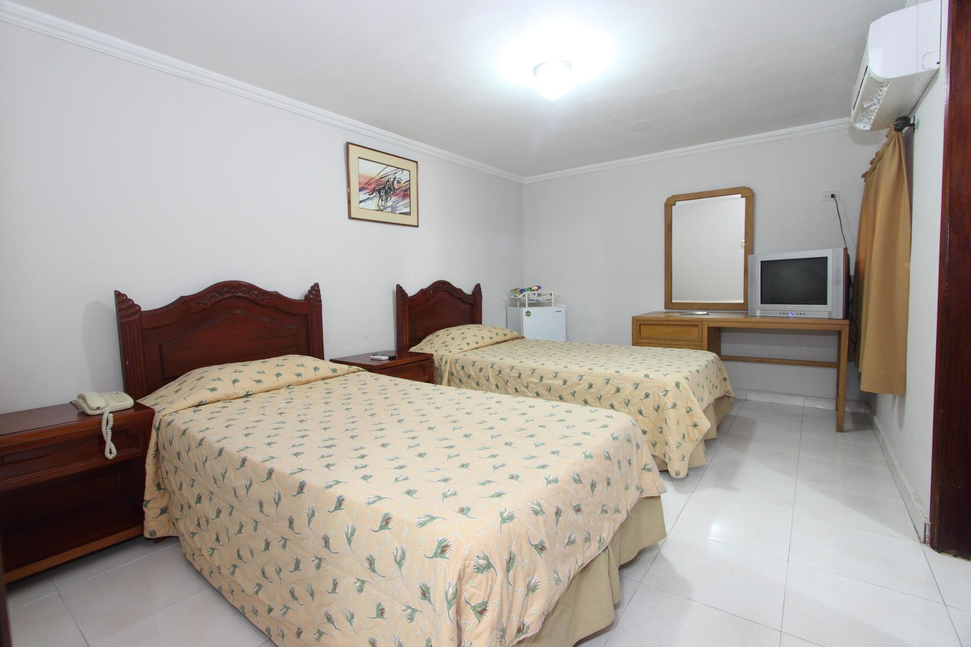 Hotel Puerta De Oro Barranquilla  Bagian luar foto